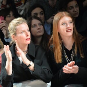 Emmanuelle Béart, Karin Viard et sa fille Marguerite - People au défilé de mode Paul & Joe collection prêt-à-porter Automne Hiver 2016/2017 lors de la fashion week à Paris, le 8 mars 2016. © CVS/Veeren/Bestimage