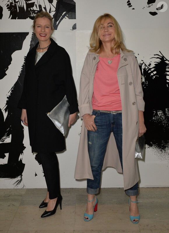 Emmanuelle Béart, Karin Viard - People au défilé de mode Paul & Joe collection prêt-à-porter Automne Hiver 2016/2017 lors de la fashion week à Paris, le 8 mars 2016. © CVS/Veeren/Bestimage