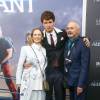 Ansel Elgort et ses parents Arthur Elgort et Grethe Barrett Holby - Première du film "Allegiant" (Divergente 3) AMC Loews Lincoln Square 13 à New York, le 14 mars 2016.