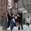 Exclusif - Olivia Wilde se promène avec son fils Otis et une amie à Brooklyn, New York, le 13 mars 2016.