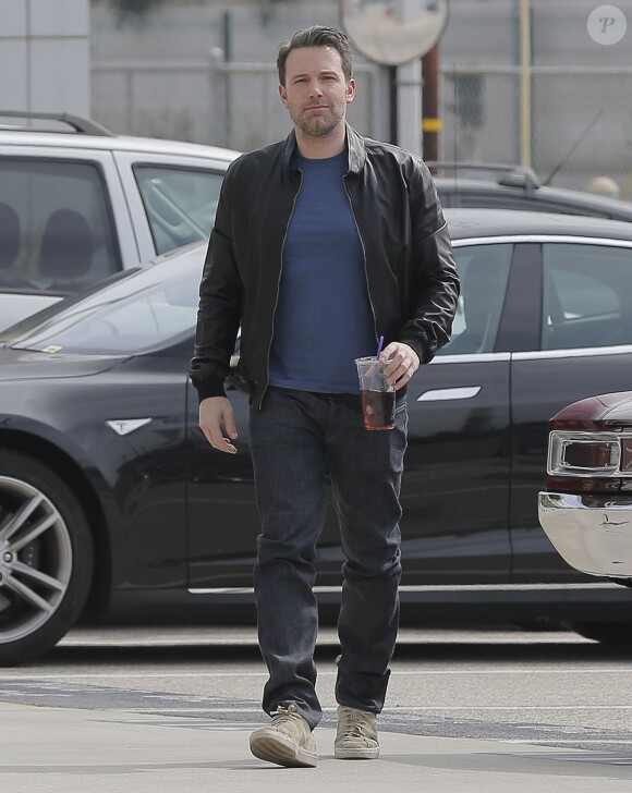 Exclusif - Ben Affleck arrive aux studios de tournage de Santa Monica le 4 Mars 2016.