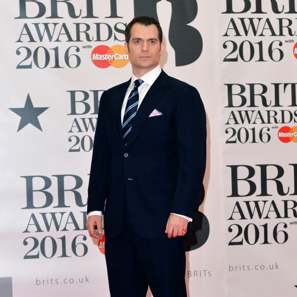 Henry Cavill au Photocall de la soirée des "BRIT Awards" à l'O2 de Londres le 24 février 2016.