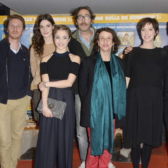 Julien Rappeneau, Charles Gilibert, Nicolas Bridet, Camille Rutherford, Alice Isaaz, Philippe Rebbot, Noémie Lvovsky, Sara Giraudeau enceinte et Kyan Khojandi - Avant-première du film "Rosalie Blum" au cinéma UGC Ciné Cité des Halles à Paris, le 22 mars 2016. © Coadic Guirec/Bestimage