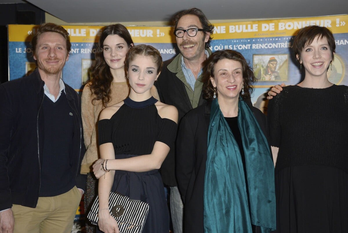 Photo Nicolas Bridet Camille Rutherford Alice Isaaz Philippe Rebbot Noémie Lvovsky Sara 