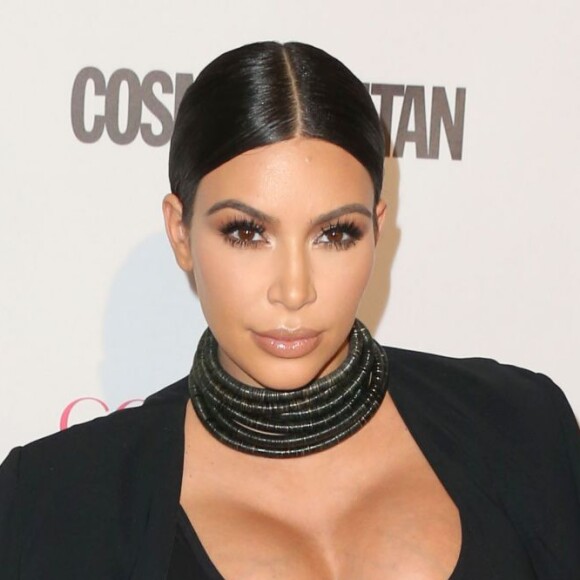 Kim Kardashian enceinte à la soirée du 50ème anniversaire de la revue féminine 'Cosmopolitan' à West Hollywood, le 12 octobre 2015