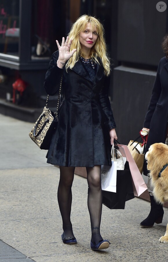 Courtney Love est allée faire du shopping dans la boutique "Agent Provocateur" à New York. Le 15 mars 2016
