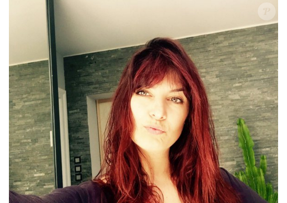 Laetitia Milot dévoile sa nouvelle couleur de cheuveux. Vive le look rouge ! Mars 2016.