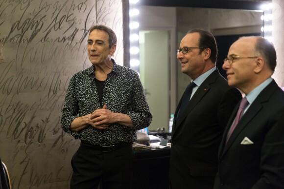 Exclusif - François Hollande, Alain Chamfort, Bernard Cazeneuve - Backstage du concert d'Alain Chamfort à l'Olympia à Paris, le 25 mars 2016. © Cyril Moreau/Bestimage