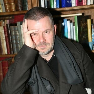 Eric Naulleau - Tristane Banon dédicace son nouveau livre "Love et caetera" à la librairie Delamain à Paris. Avril 2015.