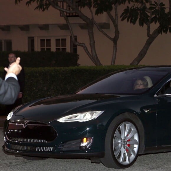 Tom Hanks et sa femme Rita Wilson arrivant au mariage de Liberty Ross et Jimmy Iovine, le jour de la Saint Valentin, à Beverly Hills, le 14 février 2016.