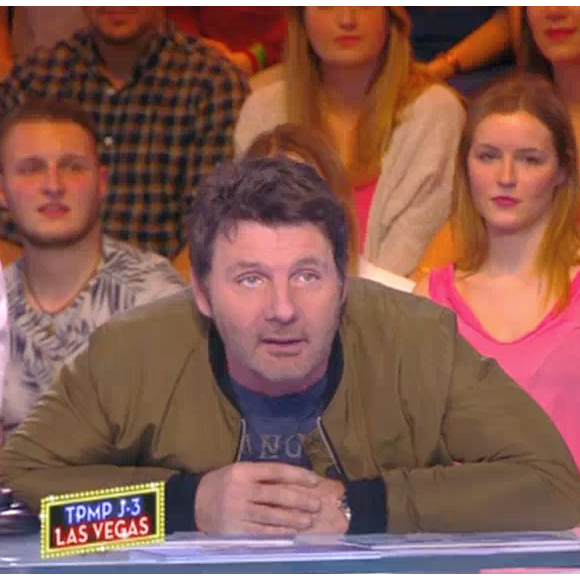 Le comédien Philippe Lellouche propose à Enora Malagré et Camille Combal de jouer dans une pièce de théâtre à la rentrée. Emission "Touche pas à mon poste" sur D8, le 28 mars 2016.