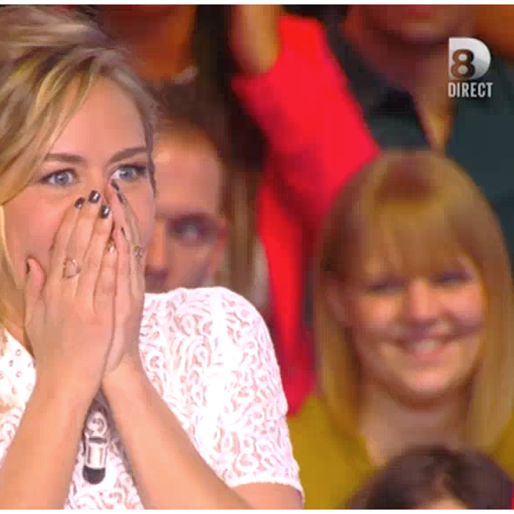 Philippe Lellouche propose à Enora Malagré et Camille Combal de jouer dans une pièce de théâtre à la rentrée. Emission "Touche pas à mon poste" sur D8, le 28 mars 2016.