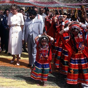 La princesse Diana (Lady Di) lors de sa visite à Agra pendant sa visite avec le prince Charles en Inde, le 13 février 1992.