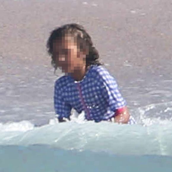Exclusif - Halle Berry et Olivier Martinez en vacances avec leur fils Maceo et Nahla (fille de Halle Berry et Gabriel Aubry) sur une plage au Mexique, le 23 mars 2016.