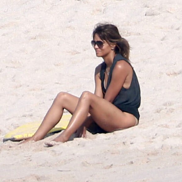 Exclusif - Halle Berry et Olivier Martinez en vacances avec leur fils Maceo et Nahla (fille de Halle Berry et Gabriel Aubry) sur une plage au Mexique. Le 22 mars 2016