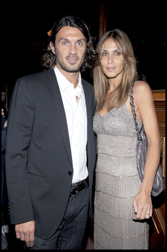 Paolo Maldini et sa femme Adriana en 2009 à la Fashion Week de Milan.