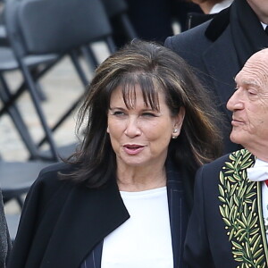 Anne Sinclair et son compagnon Pierre Nora lors des obsèques nationales d'Alain Decaux à l'Hôtel national des Invalides le 4 avril 2016. © Cyril Moreau/Bestimage