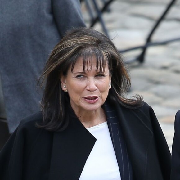 Anne Sinclair et son compagnon Pierre Nora lors des obsèques nationales d'Alain Decaux à l'Hôtel national des Invalides le 4 avril 2016. © Cyril Moreau/Bestimage