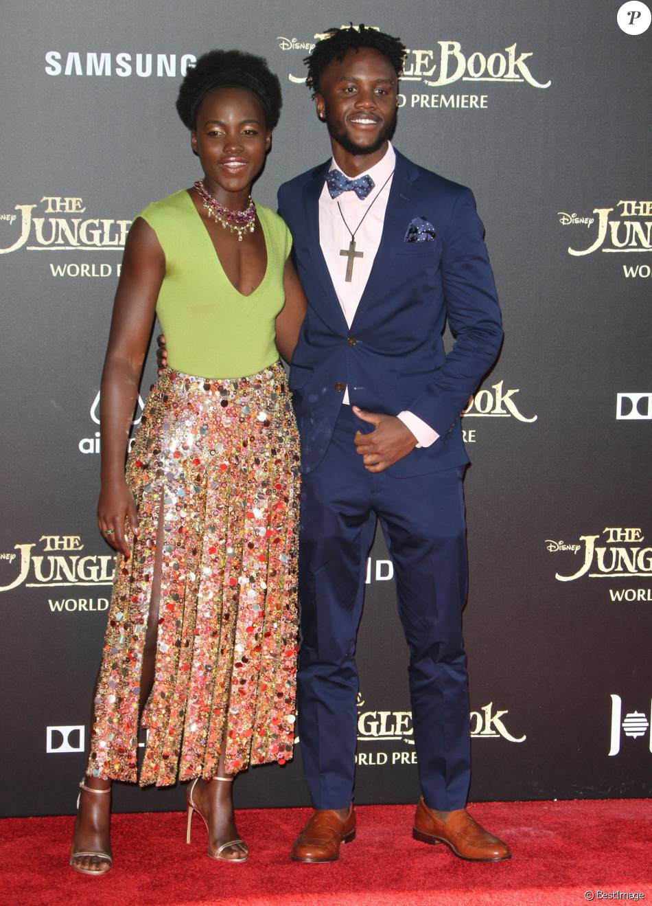 Lupita Nyong o Et Son Mari Lupita Nyong'o et son frère Peter - Première du film Le Livre de la Jungle  au El Capitan Theatre à Hollywood le 4 avril 2016. - Purepeople