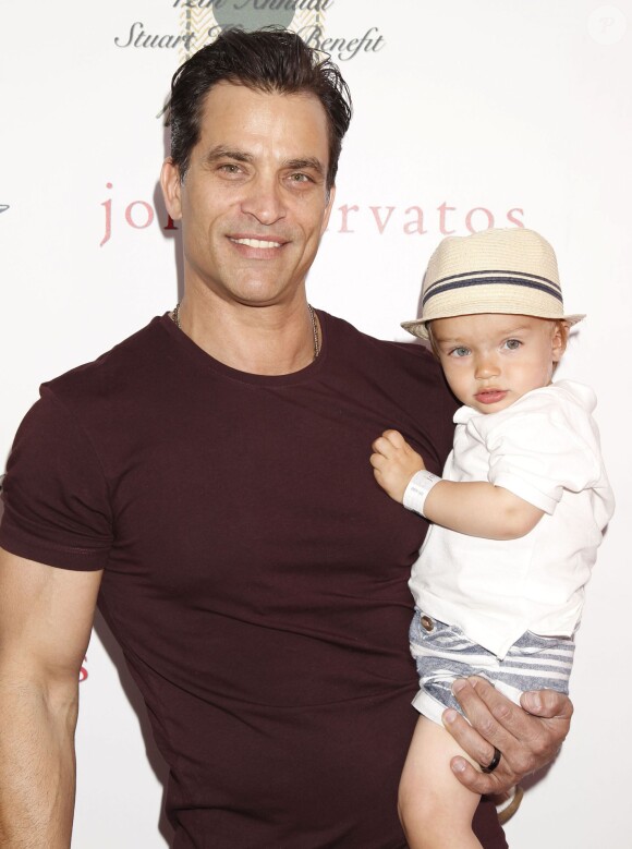 Johnathon Schaech et son fils Camden Quinn à la journée caritative "Stuart House" à Los Angeles, le 26 avril 2015