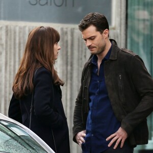 Dakota Johnson et Jamie Dornan sur le tournage du film "Fifty Shades Darker" à Vancouver, le 4 avril 2016.