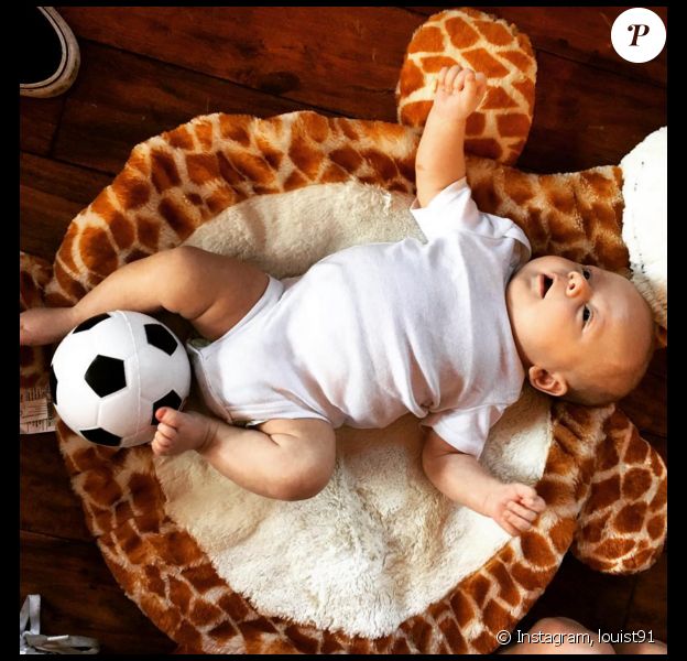 Louis Tomlinson Son Fils Freddie Adorable Bebe Footballeur Purepeople