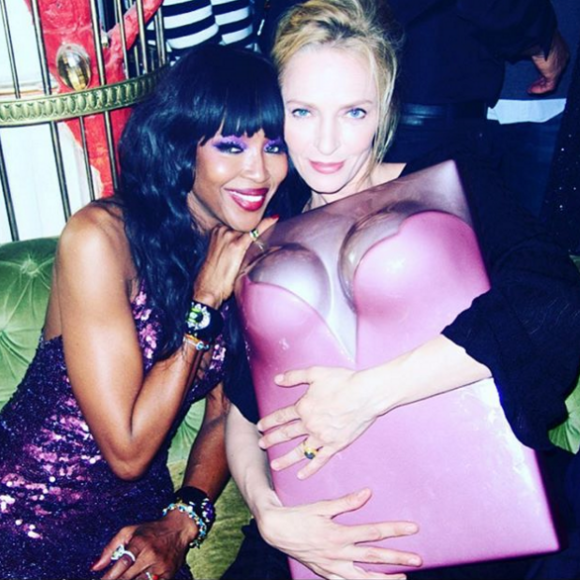 Naomi Campbell et Uma Thurman au Diamond Horseshoe à New York. Le 7 avril 2016.