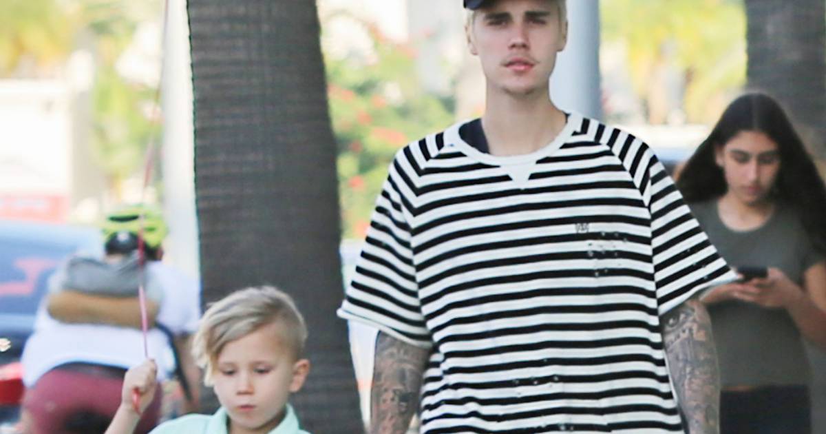 Exclusif Justin Bieber se rend avec son petit frère Jaxon dans un