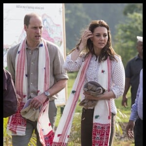 Kate Middleton et le prince William, duchesse et duc de Cambridge, ont fait un safari dans le parc Kazirangza dans l'Etat d'Assam, le 13 avril 2016, au quatrième jour de leur tournée officielle en Inde. © Stephen Lock / Zuma Press / Bestimage 