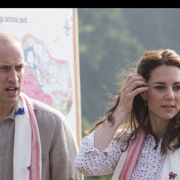 Kate Middleton et le prince William, duchesse et duc de Cambridge, ont fait un safari dans le parc Kazirangza dans l'Etat d'Assam, le 13 avril 2016, au quatrième jour de leur tournée officielle en Inde. © Stephen Lock / Zuma Press / Bestimage 