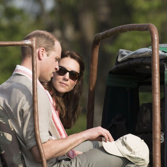 Kate Middleton et le prince William, duchesse et duc de Cambridge, ont fait un safari dans le parc Kazirangza dans l'Etat d'Assam, le 13 avril 2016, au quatrième jour de leur tournée officielle en Inde. © Stephen Lock / Zuma Press / Bestimage 