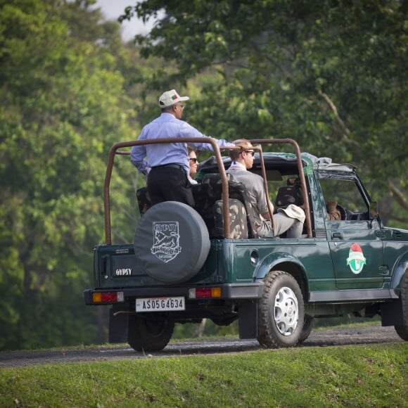 Kate Middleton et le prince William, duchesse et duc de Cambridge, ont fait un safari dans le parc Kazirangza dans l'Etat d'Assam, le 13 avril 2016, et ont rencontré des rangers pour évoquer la lutte contre le braconnage, au quatrième jour de leur tournée officielle en Inde. Les trente dernières minutes du safari se sont déroulées sans les médias et Catherine a pu s'adonner à sa passion pour la photographie.