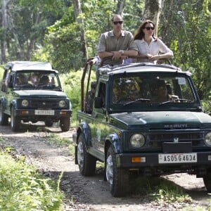 Kate Middleton et le prince William, duchesse et duc de Cambridge, ont fait un safari dans le parc Kazirangza dans l'Etat d'Assam, le 13 avril 2016, et ont rencontré des rangers pour évoquer la lutte contre le braconnage, au quatrième jour de leur tournée officielle en Inde. Les trente dernières minutes du safari se sont déroulées sans les médias et Catherine a pu s'adonner à sa passion pour la photographie.