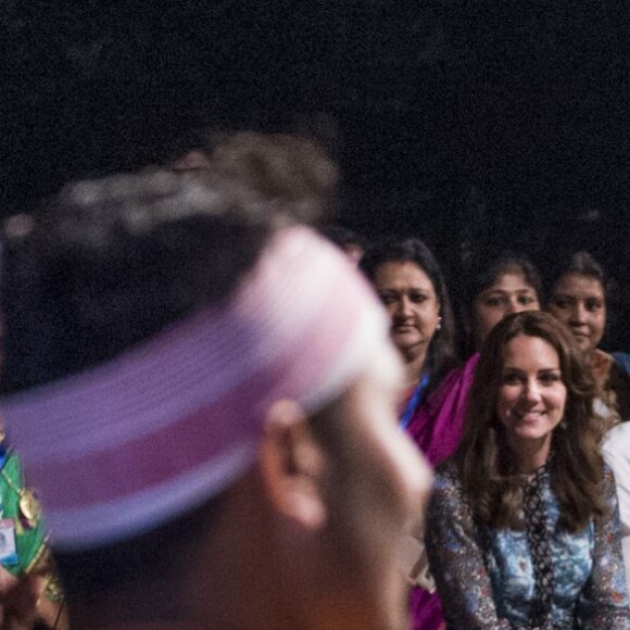 Kate Middleton et le prince William ont pris part dans la soirée du 12 avril 2016 au festival Bihu au Diphlu River Lodge dans le parc national Kaziranga, dans l'Etat d'Assam, au troisième jour de leur tournée officielle en Inde.