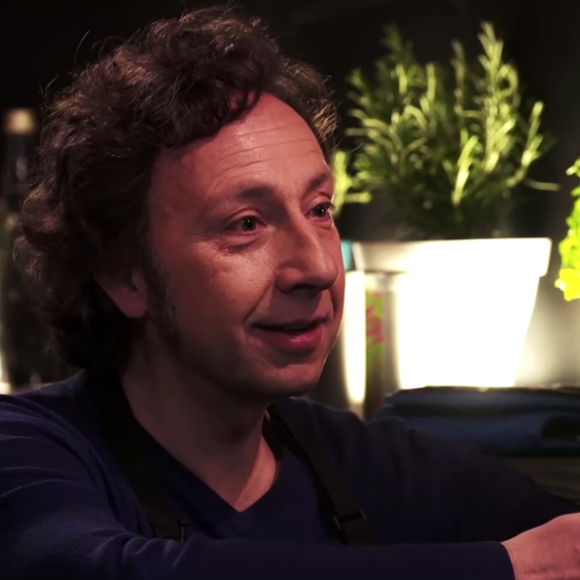 "Les recettes pompettes by Monsieur Poulpe" avec l'animateur Stéphane Bern. Avril 2016.