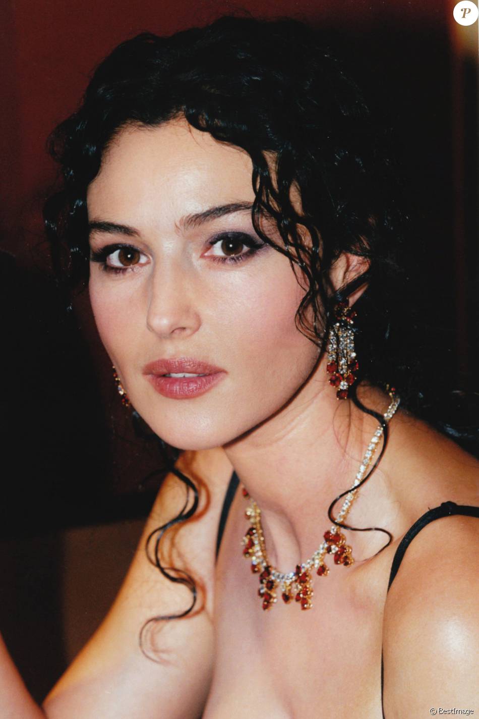 Beautiful Monica Bellucci Monica Bellucci Young Monic vrogue.co