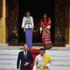 Le prince William, duc de Cambridge, et Kate Catherine Middleton, duchesse de Cambridge, arrivent à la cérémonie de bienvenue au monastère Tashichhodzong à Thimphu, à l'occasion de leur voyage au Bhoutan. Le couple princier sera reçu en audience privée par le roi Jigme Khesar Namgyel Wangchuck et la reine Jetsun Pema. Le 14 avril 2016  14 April 2016. Prince William, Duke of Cambridge and his wife Catherine, Duchess of Cambridge with King Jigme Khesar Namgyel Wangchuck and Queen Jetson Pema at a Buddhist Temple inside the Tashichodzong in Thimphu.14/04/2016 - Thimphu