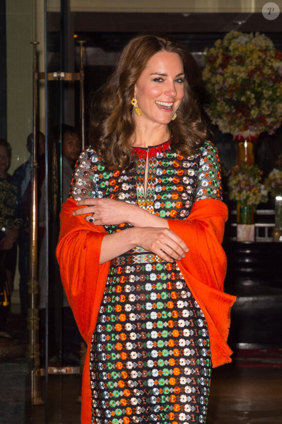 Kate Middleton lors de sa sortie de l'hôtel Taj Tashi à Thimphou, au Bhoutan, le 14 avril 2016