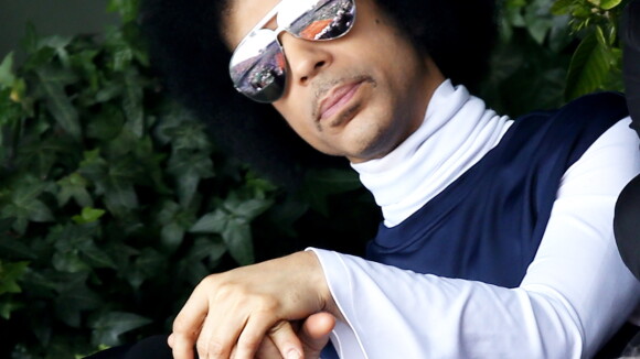 Prince hospitalisé d'urgence après avoir annulé deux de ses concerts