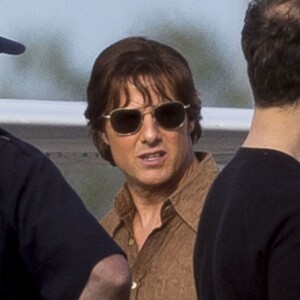 Exclusif - Tom Cruise lors du tournage du film "Mena" à La Nouvelle-Orléans, 5 mois après le crash d'un petit avion, ayant coûté la vie à 2 personnes en Colombie. Le 3 février 2016 © CPA / Best