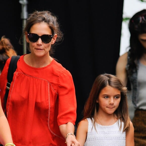 Katie Holmes emmène sa fille Suri Cruise sur le tournage de son nouveau film "All We Had" à New York, le 24 août 2015.