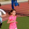 Exclusif - Suri Cruise fait de l'athlétisme à Los Angeles. A 9 ans, la fille de Katie Holmes et Tom Cruise est très sportive. Le 8 avril 2015