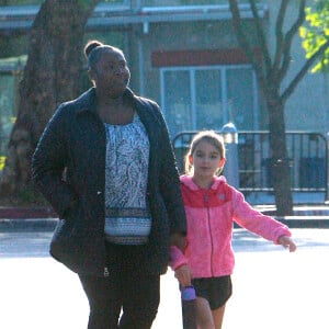 Exclusif - Suri Cruise fait de l'athlétisme à Los Angeles. A 9 ans, la fille de Katie Holmes et Tom Cruise est très sportive. Le 8 avril 2015