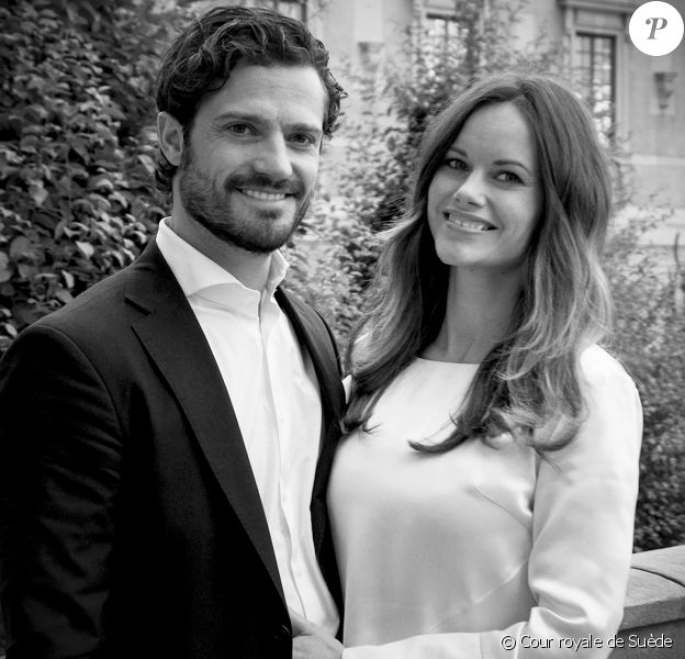 Le prince Carl Philip et la princesse Sofia de Suède sont devenus le 19 avril 2016 à 18h25 parents de leur premier enfant, un petit garçon de 3,6 kilos pour 49 cm.