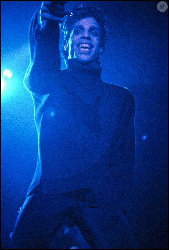 Prince en concert en 1986. Le kid de Minneapolis est mort le 21 avril 2016 à 57 ans.