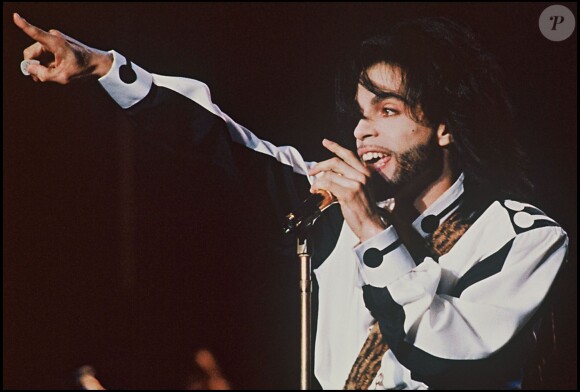Prince en concert en juin 1990. Le kid de Minneapolis est mort à 57 ans le 21 avril 2016.