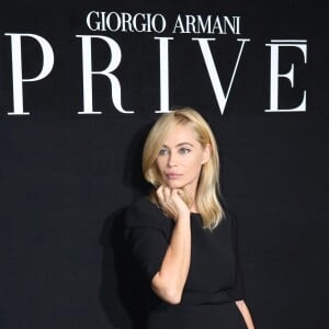 Emmanuelle Béart - People au défilé de mode "Giorgio Armani Privé", Haute-Couture Automne-Hiver 2015/2016, à Paris le 7 juillet 2015