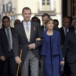 Le roi Felipe IV et la reine Letizia d'Espagne remettaient le 23 avril 2016 à l'Université Alcala de Henares à Madrid le prix de littérature Miguel de Cervantes 2015 à l'écrivain mexicain Fernando del Paso.