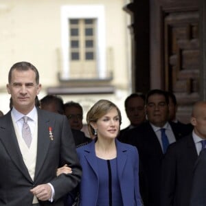 Le roi Felipe IV et la reine Letizia d'Espagne remettaient le 23 avril 2016 à l'Université Alcala de Henares à Madrid le prix de littérature Miguel de Cervantes 2015 à l'écrivain mexicain Fernando del Paso.