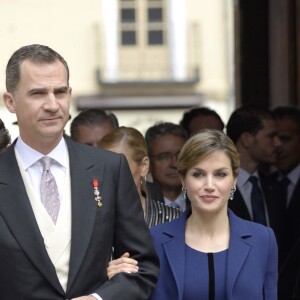 Le roi Felipe IV et la reine Letizia d'Espagne remettaient le 23 avril 2016 à l'Université Alcala de Henares à Madrid le prix de littérature Miguel de Cervantes 2015 à l'écrivain mexicain Fernando del Paso.